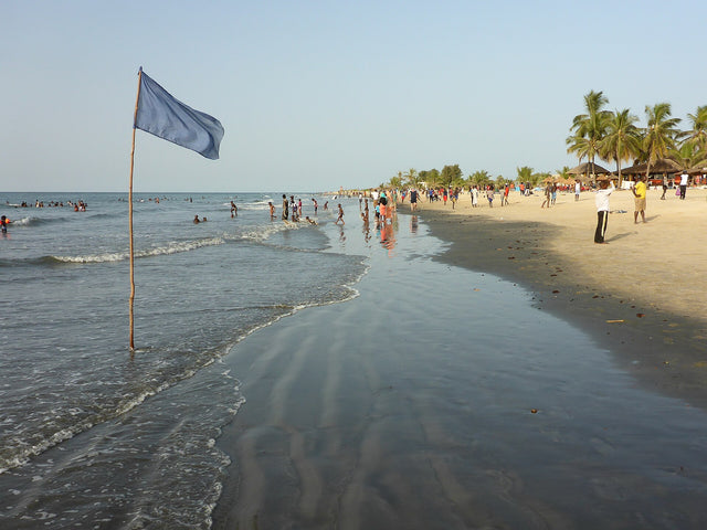 Kololi Beach aan de kust van Gambia